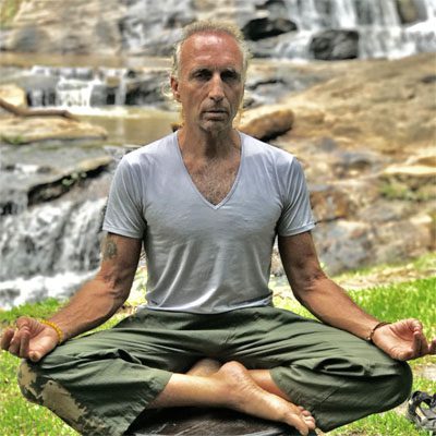 Francesco-meditation-waterfalls-a2-400
